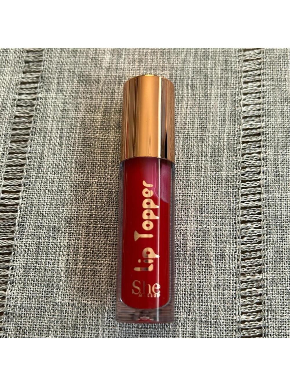 She Lip Topper